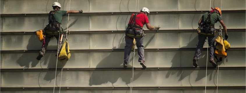 Por qué elegir trabajos verticales frente a andamios
